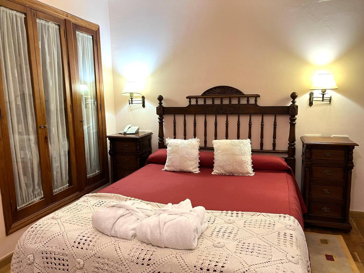 Hotel El Curro Burunchel Eksteriør billede